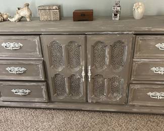Bedroom suite dresser a 2 night stands and headboard $275. Does not include mattress, box springs or rail.