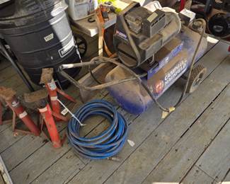 Campbell Hausfeld Air Compressor 4 hp - works