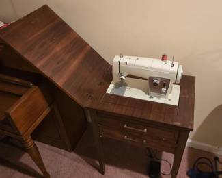 Sears Kenmore sewing machine in cabinet 158.960