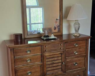 Lane Eddie Bauer collection dresser w/ mirror
