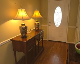 Bassett Premier entry sofa table