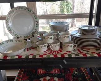 Gibson Christmas dishes