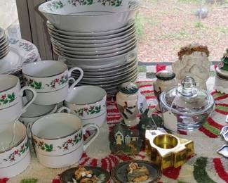 Gibson Christmas China