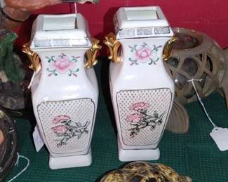 Beautiful pair of Oriental vases