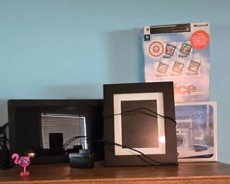 Automatic Picture Frames