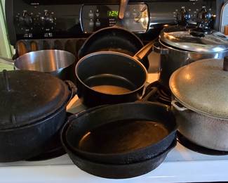 Cast Iron Skillets - Kitchen Pots