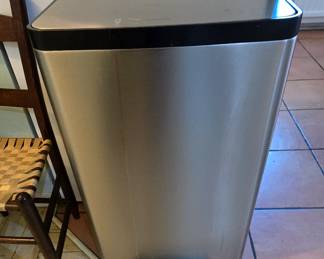 Simple Trash Can