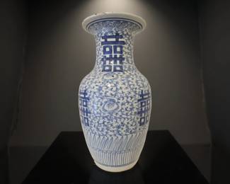 13.5" Antique Chinese Temple Vase ca.1840 $175 or bid #170