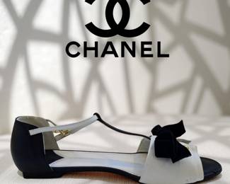 Ladies Shoes by Manolo CHANEL, Size 11 (one needs minor repair) bid #104