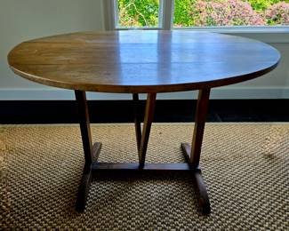 Antique Drop-Leaf Table, Cherry Vendage bid #32