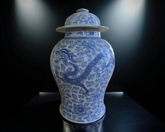 17" Chinese Phoenix & Dragon Temple Jar ca. 1700 bid #185