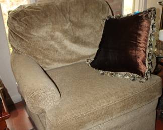 comfy easy chairs