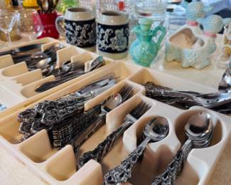 Flatware set