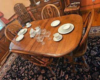 Solid Maple Dining Room Table with Leaf Insert and 8 chairs