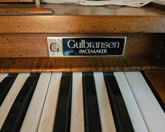 Gulbransen Pacemaker Electric Organ