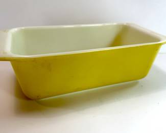 Vintage Pyrex loaf pan