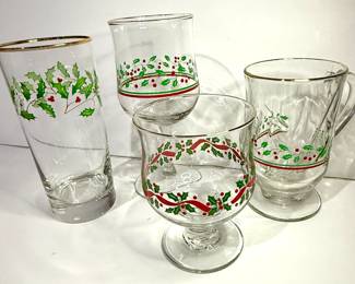 Holiday drinkware