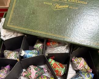 The Bradford Exchange Heirloom Porcelain ornament set