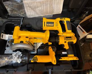 Dewalt Four tool combo kit like new