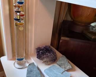 Various pieces of Amethyst and Nephrite Jade