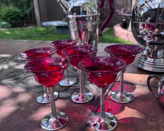 Art Deco Keystoneware cocktail shaker and red glass set