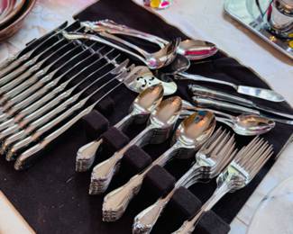 Community Silver Flatware set