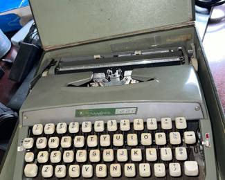 Featherweight Typewriter