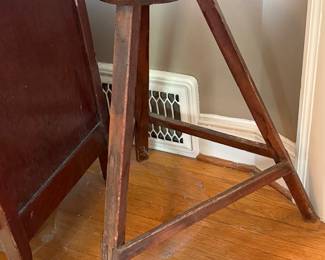 Tripod stool