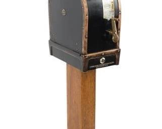Lot 107 - Antique International Mutoscope Reel Co. Viewer