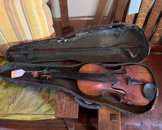 Luthier Labor of Love project: Antique Fine French Violin and case
