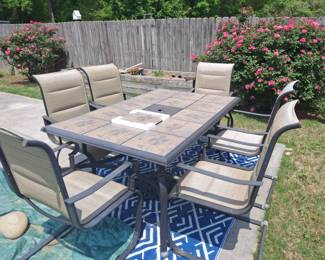 Patio Table w/6 Chairs