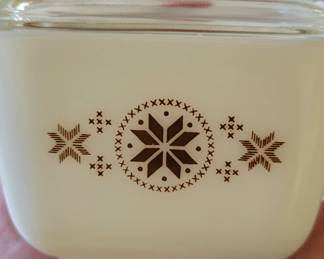 Rare pyrex refrigerator dish
