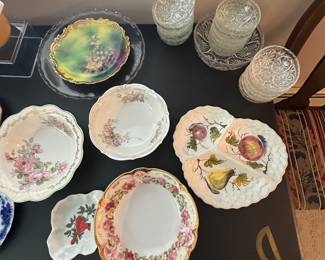 Table with very nice vintage dishes and porcelain! 