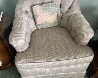 This is one of a pair, very comfortable upholstered side chairs!