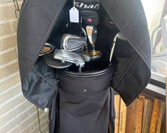 An EXCELLENT set of high end golf clubs and bag!
