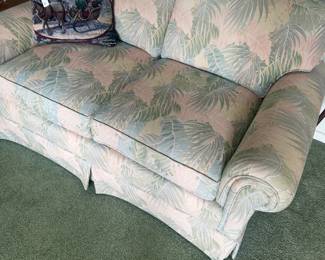 This is the matching loveseat. They are both in terrific condition.!