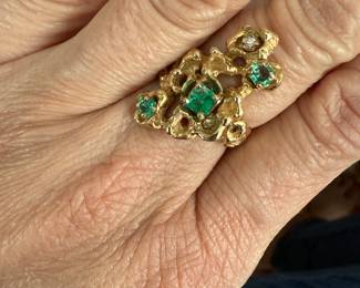 14k gold emerald & diamond ring