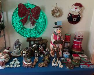 2 Nativity sets are sold