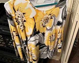 Women’s clothes medium to size 18
