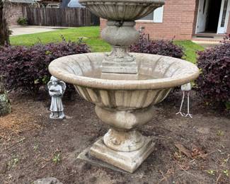 El Camino 2 tier concrete fountain
48”diameter 65”t (6 pieces) $ 950.00