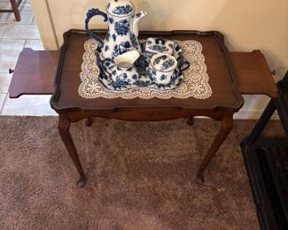 Queen Ann Style Tea Table:
27”w 16” d 25” t. $ 160.00