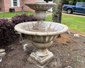 El Camino 2 tier concrete fountain
48”diameter 65”t (6 pieces) $ 950.00