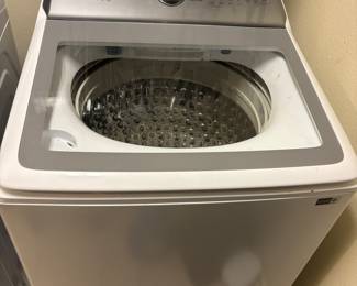 Samsung Top Load Deep Fill Washer. Purchased Dec. 2022 $ 450.00
2 yr transferable warranty left!