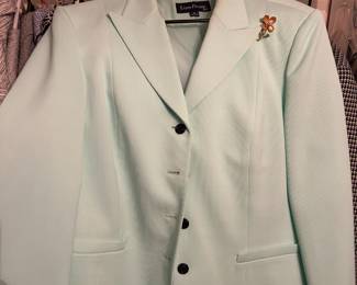 Women’s clothes medium to size 18