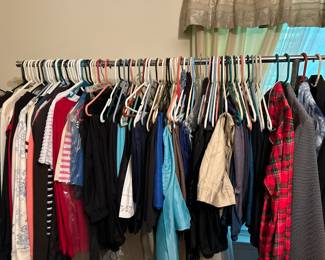 Women’s clothes medium to size 18