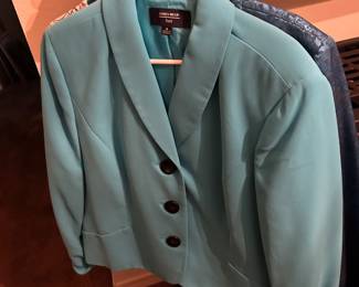 Women’s clothes medium to size 18