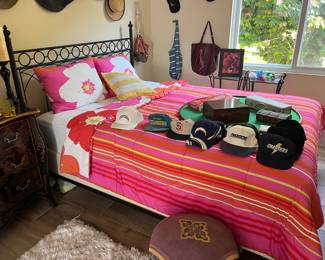 Full Bed Set and Bedframe