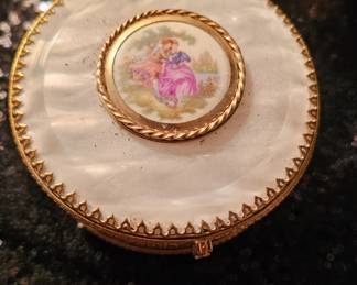 Gold Tone Jewelry Trinket Box Hinged Lid Courting Scene Mirror Vintage