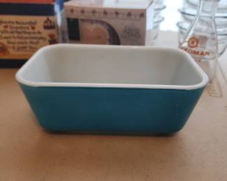 Vintage PYREX Blue Rectangle Refrigerator Dish (no lid)