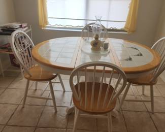 Kitchen Table with 4 Chairs
